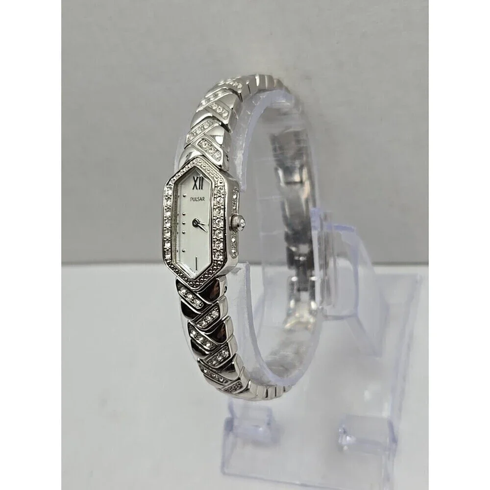 Pulsar 1N00 X204 Ladies Hexagon Crystal Accent MOP Dial Quartz Watch New Battery